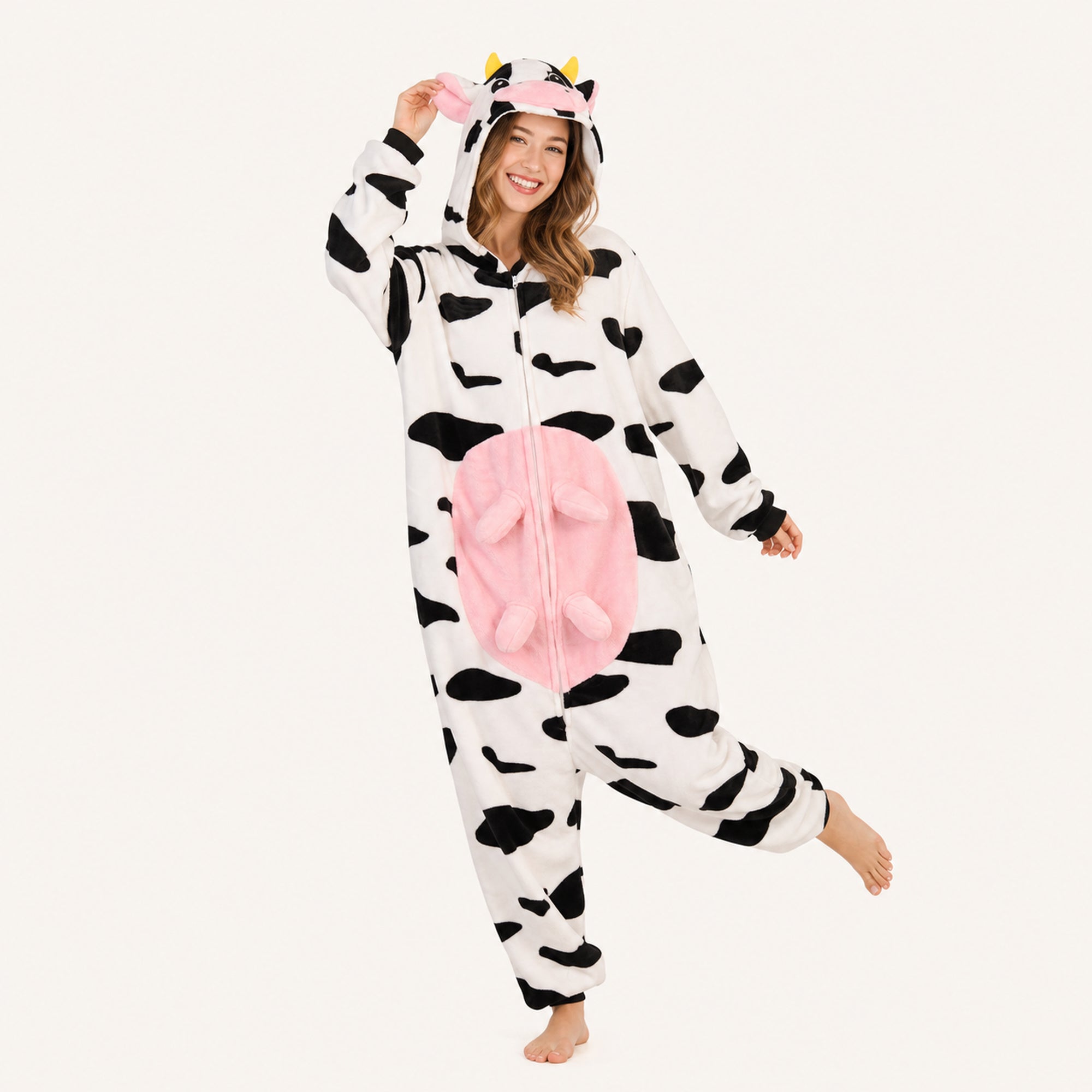 Leoxa pink cow kigurumi onesie – 02 dynamic look